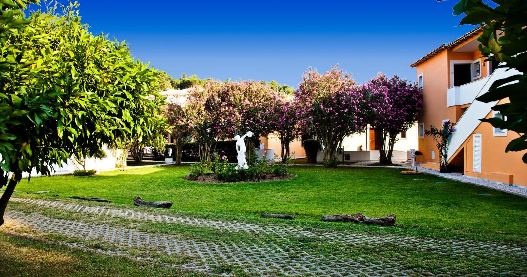 Mandraki Village Boutique Hotel Koukounaries Exterior photo